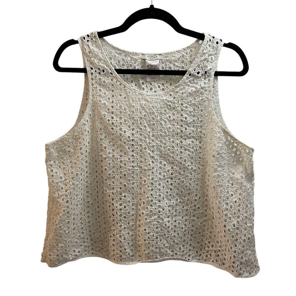 Talula Aritzia White Eyelet Crop Top